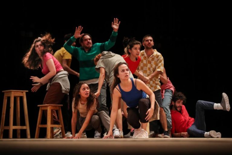 “O inesquecível professor” reflete sobre o teatro no D. Maria a partir de quinta-feira