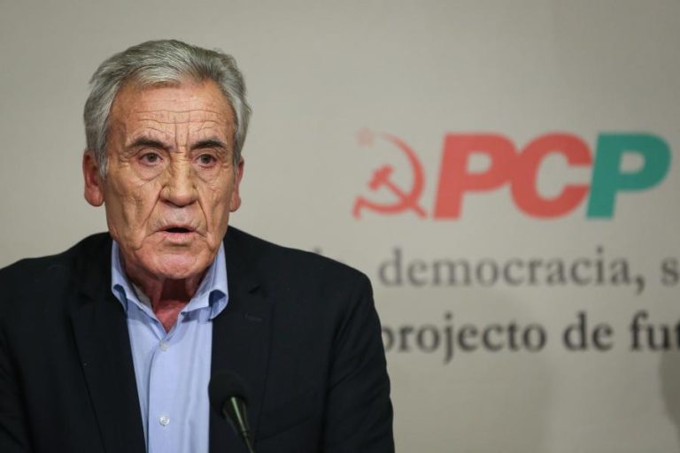 PCP vai lutar pela democracia cultural em todas as circunstâncias