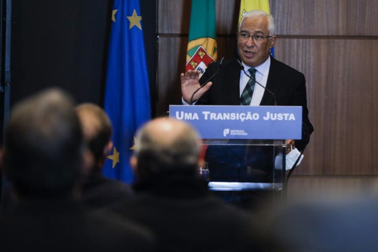 Costa afirma que transição energética é possível “sem deixar ninguém para trás”