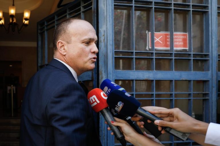 Ministério Público acusa ex-governantes Paulo Campos e Carlos Costa Pina no caso PPP