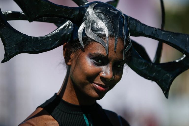 Famílias, amigos e ‘cosplayers’ celebram cultura pop na Comic Con Portugal