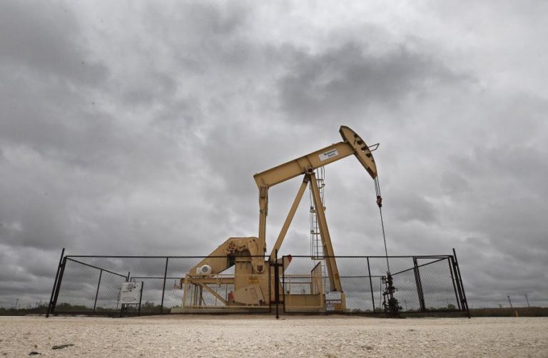 OPEP+ prevê um crescente excesso de petróleo em 2022