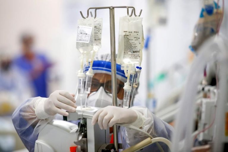 Covid-19: Mais 4.670 casos, 17 mortes e oito internamentos nas últimas 24 horas