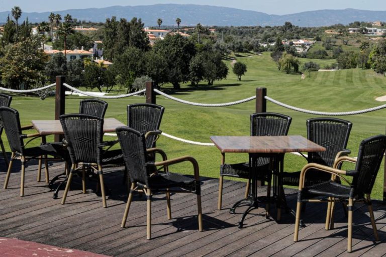 “Há uma tempestade perfeita” para escassez de trabalhadores – diretores de hotéis