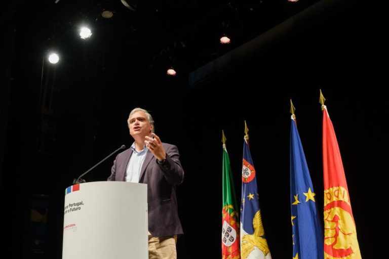 Legislativas: PS/Açores escolhe Francisco César como cabeça-de-lista às eleições