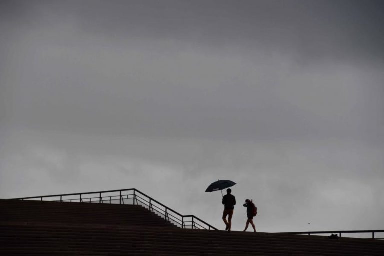 Distritos do norte e centro sob aviso amarelo devido à chuva, neve e agitação marítima