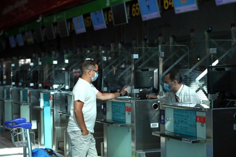 Aeroportos com mais 92,7% de passageiros no 3.º trimestre mas longe dos níveis de 2019