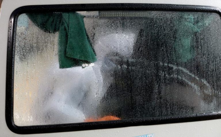 Covid-19: Pandemia já matou pelo menos 5.233.111 pessoas em todo o mundo