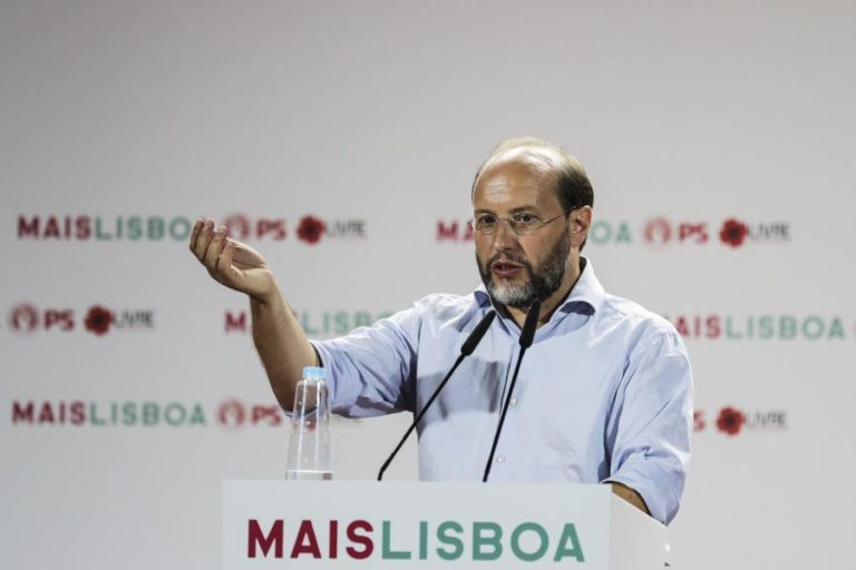 Legislativas: Rui Tavares promete trabalhar em equipa se for eleito deputado pelo Livre