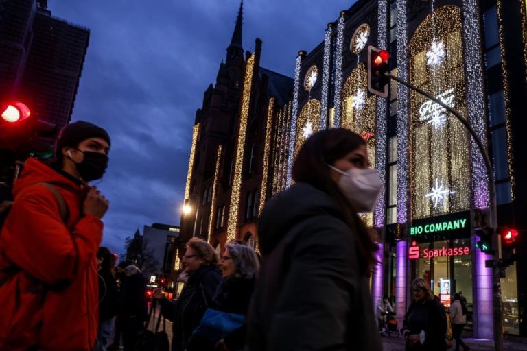 Covid-19: Incidência na Alemanha baixa ligeiramente, Governo desaconselha viagens