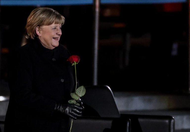 Covid-19: Último podcast de Angela Merkel com novo apelo à vacinação