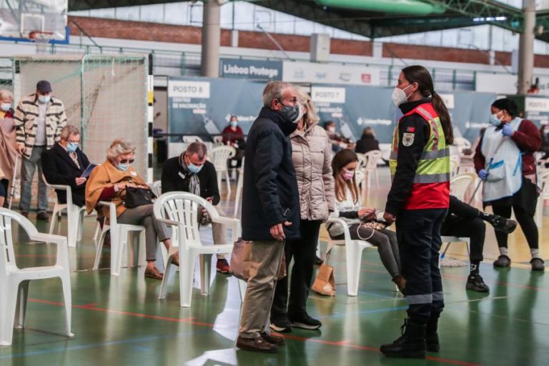Covid-19: Mais de 72 mil pessoas vacinadas contra a gripe e coronavírus