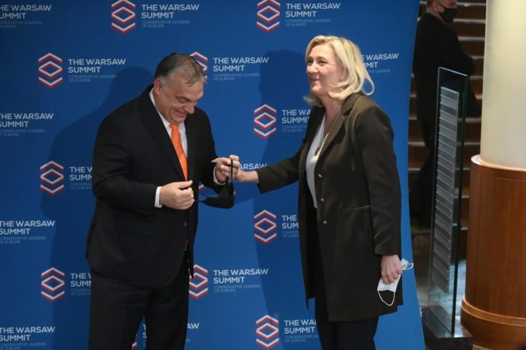 Conservadores e extrema-direita reunem-se em Varsóvia para formar aliança na UE