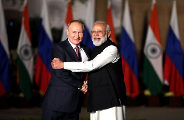 Putin considera Índia como “grande potência” e “aliado seguro” da Rússia
