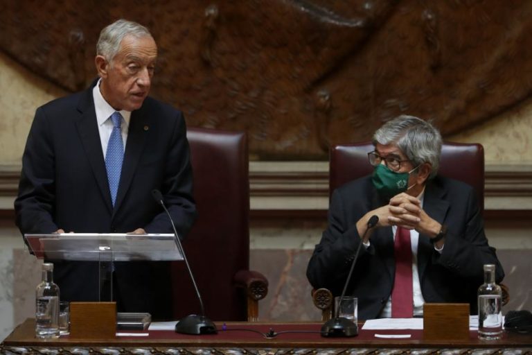 Marcelo elogia Ferro Rodrigues pela “notável presidência” do parlamento