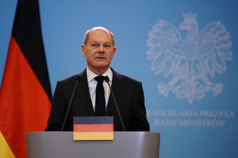 Novo chanceler alemão promete trabalhar por Europa, multilateralismo e progresso