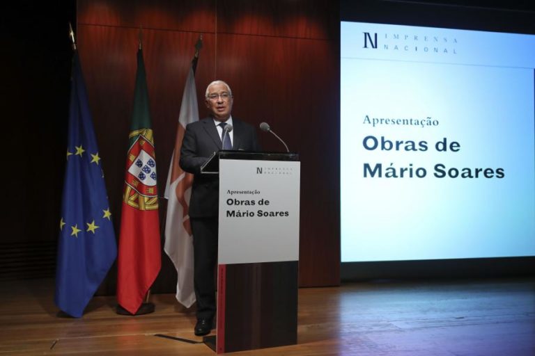 PM considera que Mário Soares reunia as “qualidades que constituem um herói”