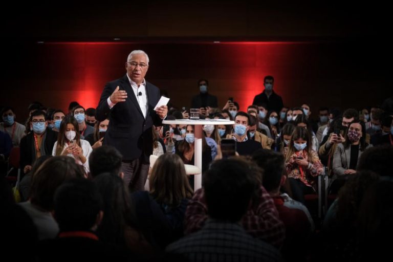 Legislativas: Costa frisa que “Geringonça” acabou em 2021 e a escolha é entre ele ou Rio