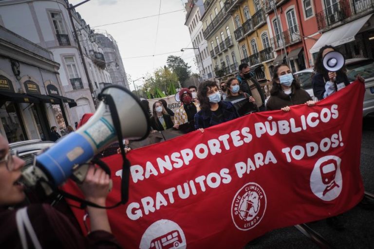 Jovens exigem em Lisboa reforço e gratuitidade de transportes públicos