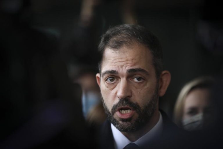 Legislativas: PS acusa Rio de fazer lembrar “direita de Passos Coelho” e “criar afinidade” com o Chega