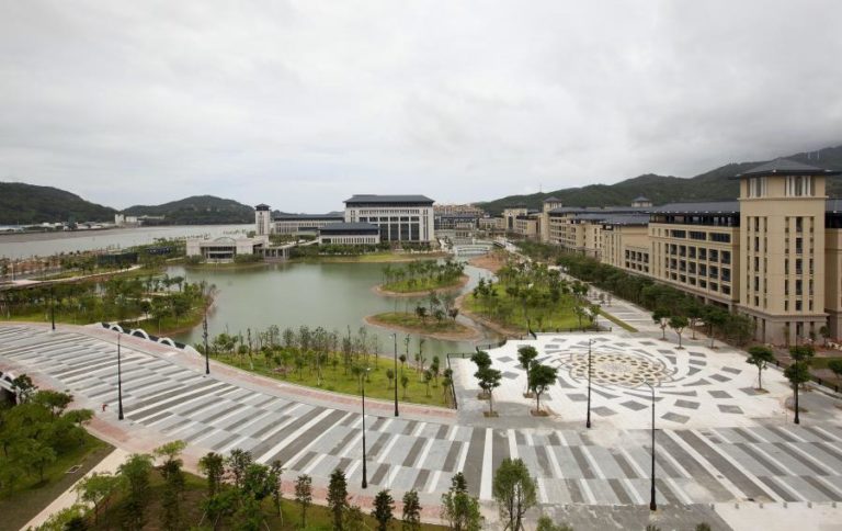 Funcionários da Universidade de Macau participam em cursos de educação patriótica