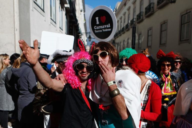 Covid-19: Cancelados desfiles e festejos do Carnaval de Torres Vedras