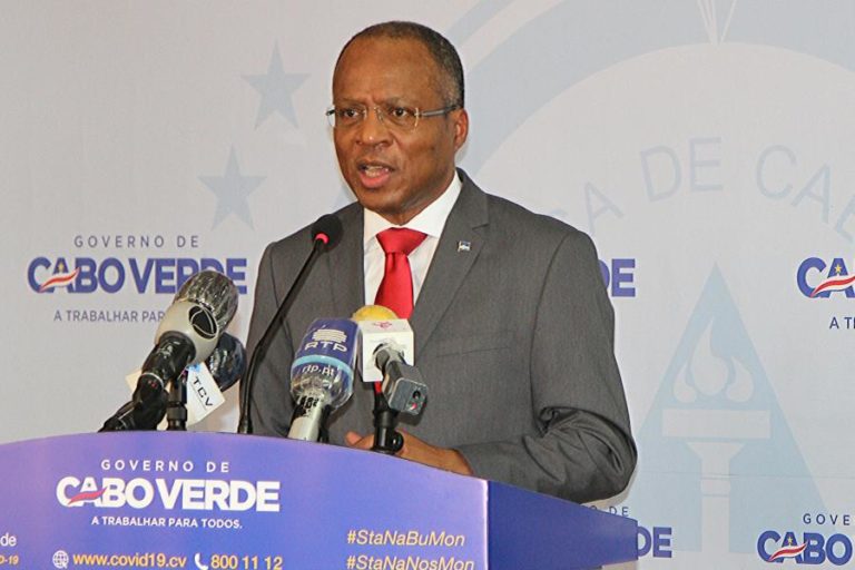 Cabo Verde prepara quadro legal para chamar companhias ‘low cost’ – PM