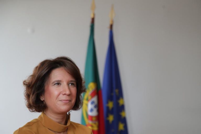Governo mantém confiança que turismo alcance em 2023 níveis de receita pré-pandemia