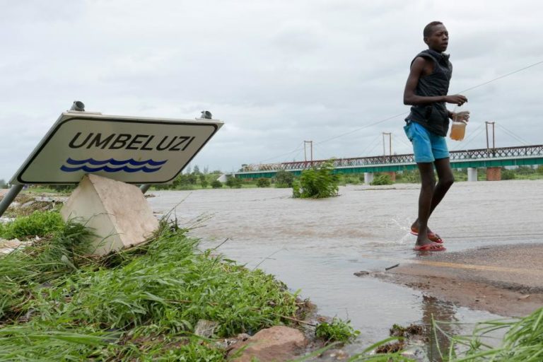 Cerca de 22 mil pessoas isoladas devido a interrupção de vias de acesso no sul de Moçambique