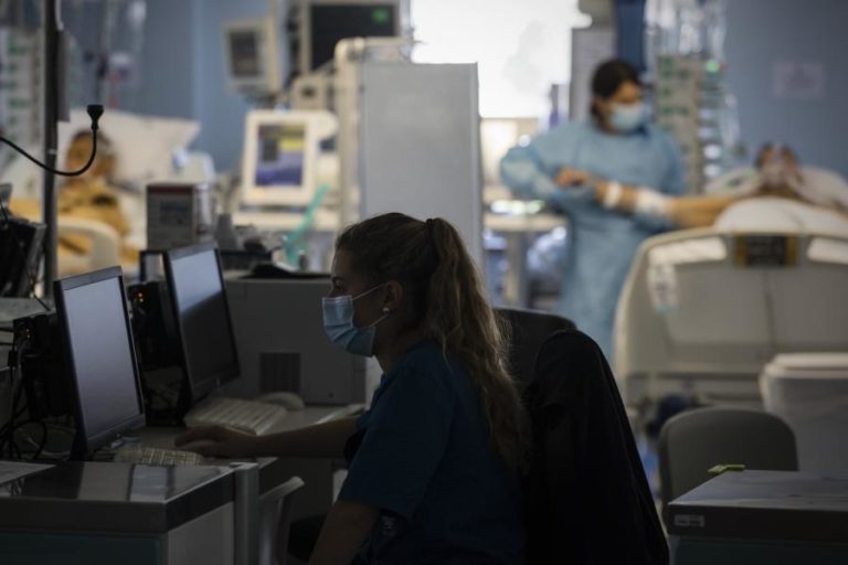 Covid-19: Mais 35 pessoas internadas, 35.643 infeções e vinte mortes em 24 horas