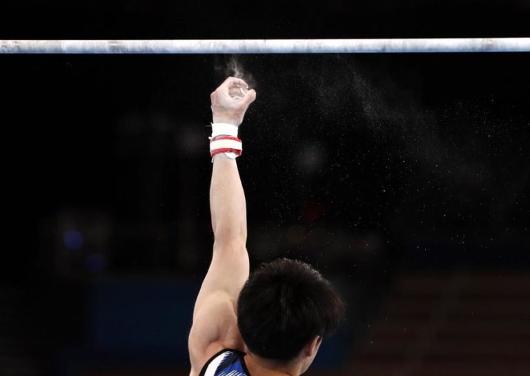 Japonês recordista de títulos mundiais de ginástica abandona competição