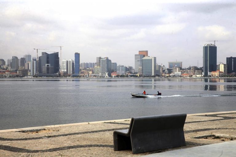 Executivo angolano espera financiar 500 projetos no âmbito da diversificação da economia este ano