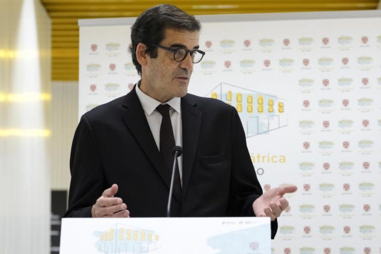 Legislativas: Rui Moreira acusa CNE de não planear voto antecipado em pandemia