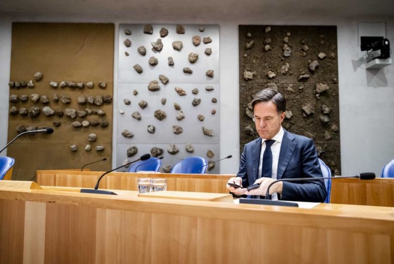 Covid-19: Países Baixos reabrem escolas depois de um mês de encerramento