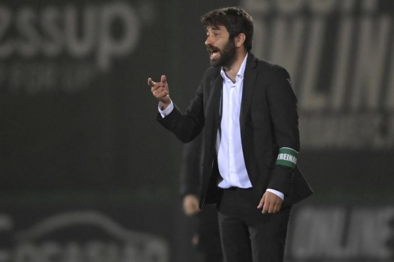 Rio Ave vence Académica em Coimbra e agrava crise dos ‘estudantes’