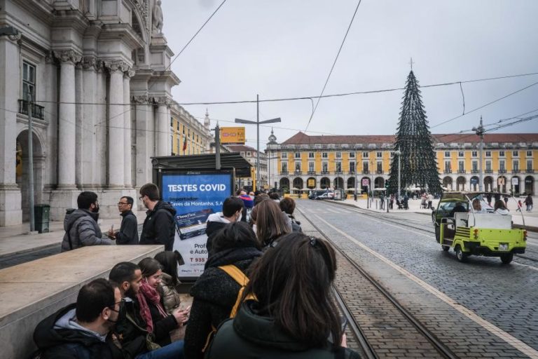 Covid-19: Incidência ultrapassa 3.600 infeções por 100 mil habitantes e Rt desce em Portugal