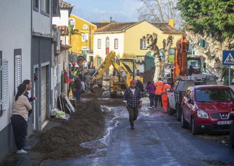 IPMA prolonga aviso amarelo para sete ilhas dos Açores
