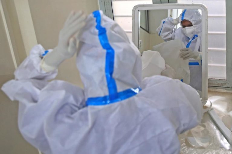 Covid-19: Incidência em Espanha dispara para quase 2.300 casos