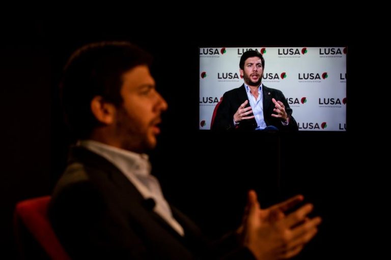 Legislativas: CDS quer criar complemento de pensão de Inverno e renegociar PRR