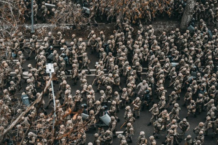Cazaquistão: ONU apela ao respeito pelos direitos humanos após repressão dos protestos