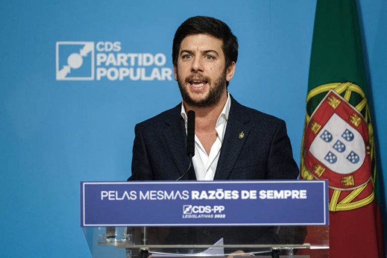 Legislativas: CDS quer mais 9.000 efetivos nas forças de segurança e PGR nomeado pelo parlamento