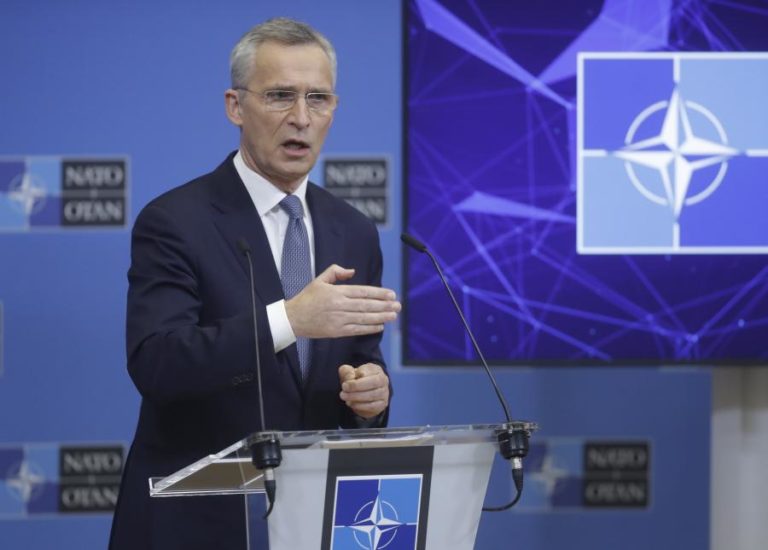 Ucrânia: NATO alerta para “sério risco de novo conflito armado na Europa” face investidas russas