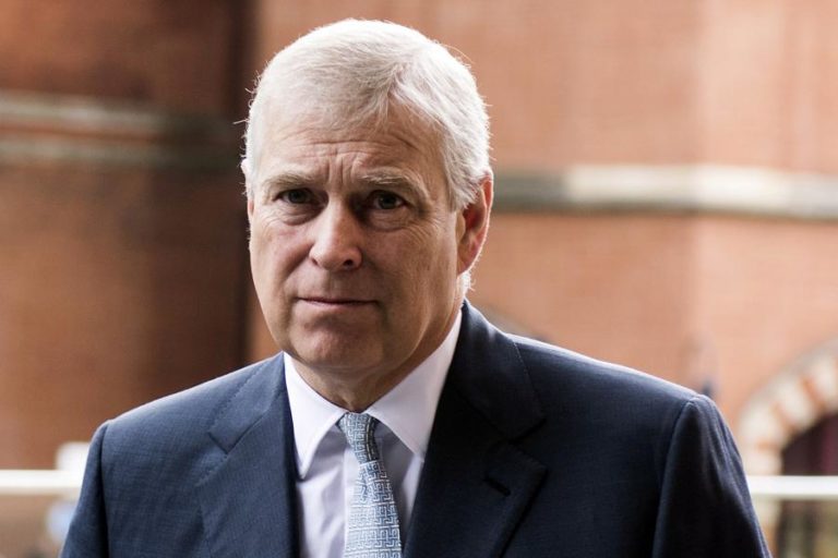 York reivindica retirada do título de duque ao príncipe André