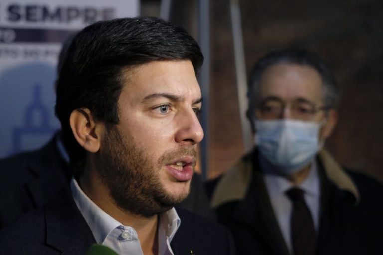 Legislativas: CDS defende “redução drástica” dos impostos nos combustíveis