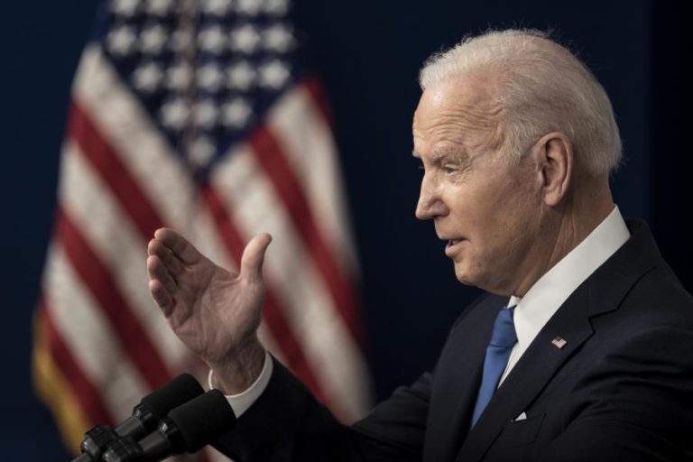 Biden: 2022 traz difíceis eleições intercalares com popularidade do PR em mínimos
