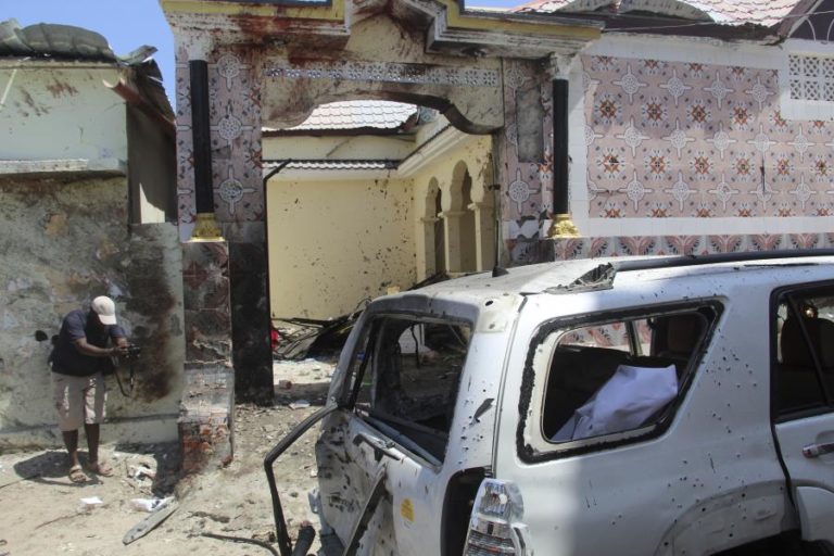 Porta-voz do Governo da Somália ferido em ataque bombista