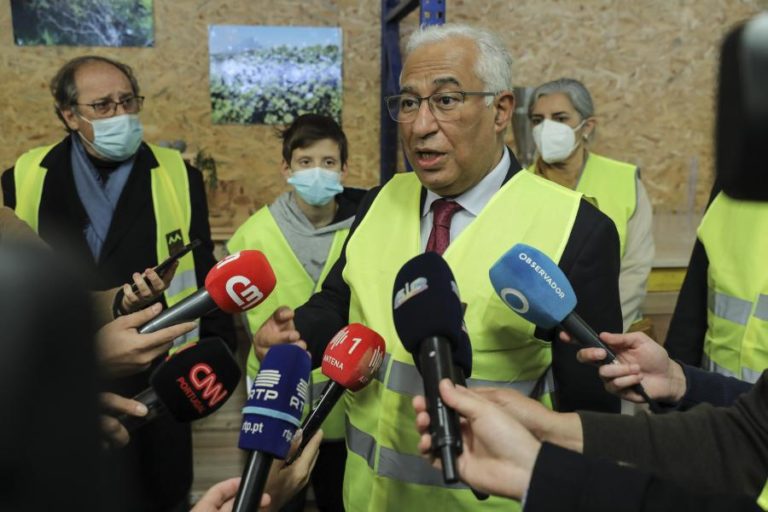 Legislativas: António Costa diz que um político não afirma a sua credibilidade “com graçolas”