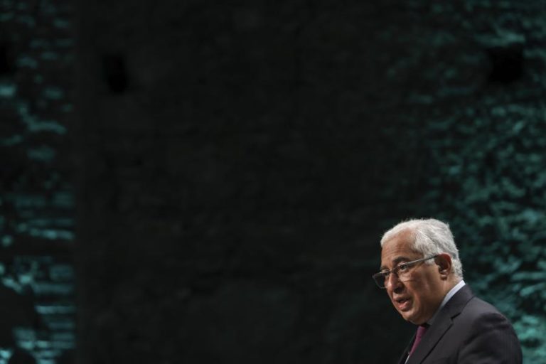 Legislativas: Costa alerta contra influência da extrema-direita junto de partidos tradicionais