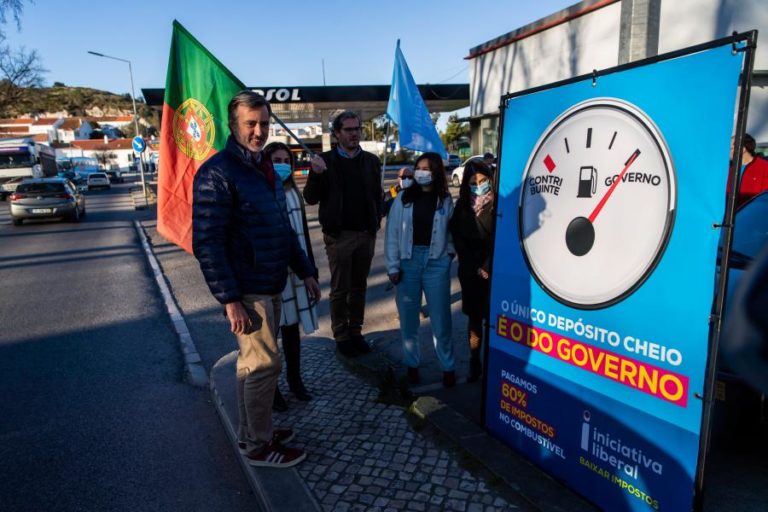 Legislativas: Cotrim de Figueiredo (IL) defende redução de impostos sobre os combustíveis