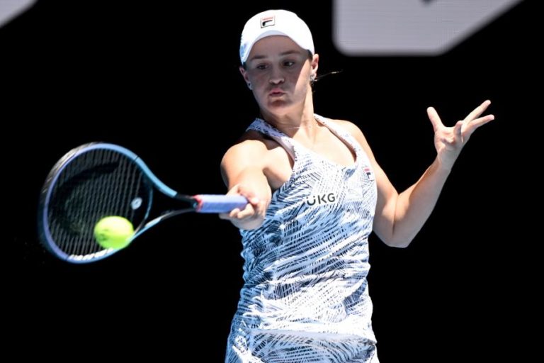 CORREÇÃO DO TÍTULO: Open da Austrália: Ashleigh Barty na terceira ronda após vencer Lucia Bronzetti